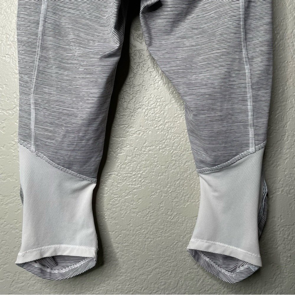 Lululemon Run: Pace Crop Wee Are From Space White Combo Striped - Picture 8 of 9